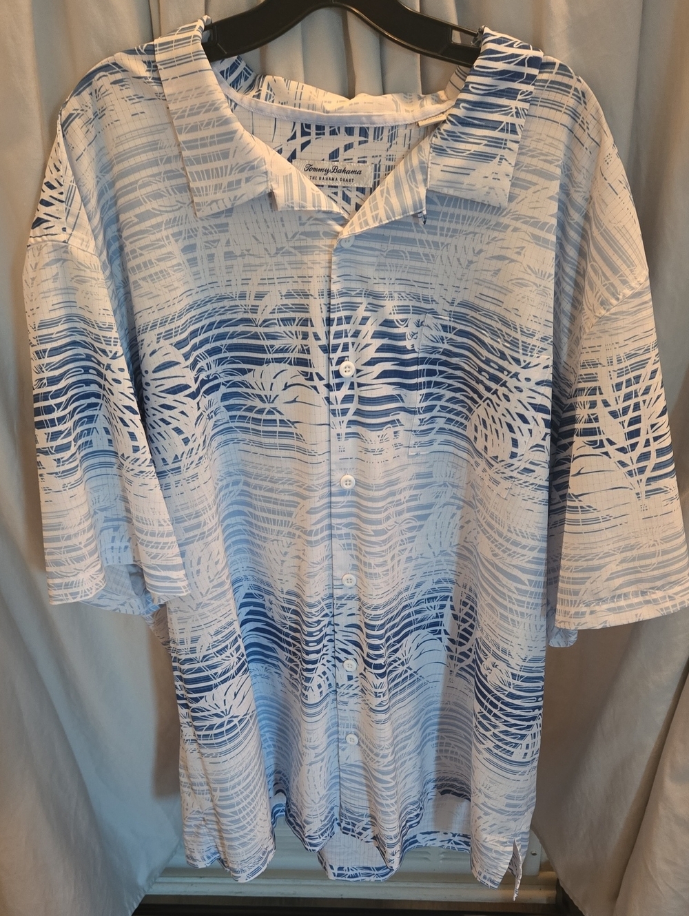 Tommy Bahama White and Blue Palm-Print Short-Sleeve Button-Up